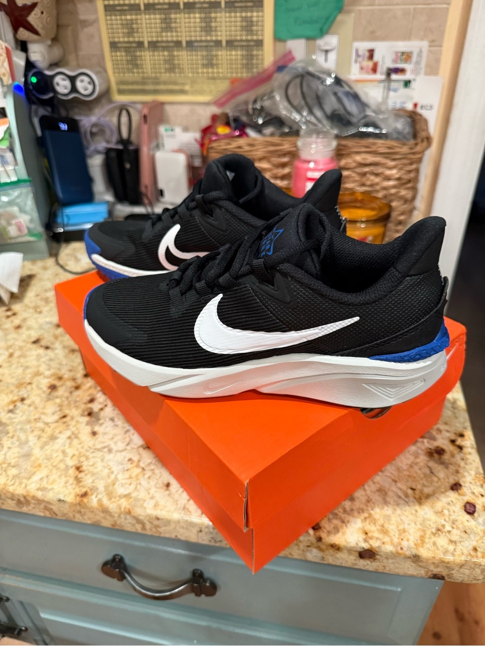 Nike Star Runner 4 NN GS Sneakers – Black/White/Astronomy Blue – 3.5Y
